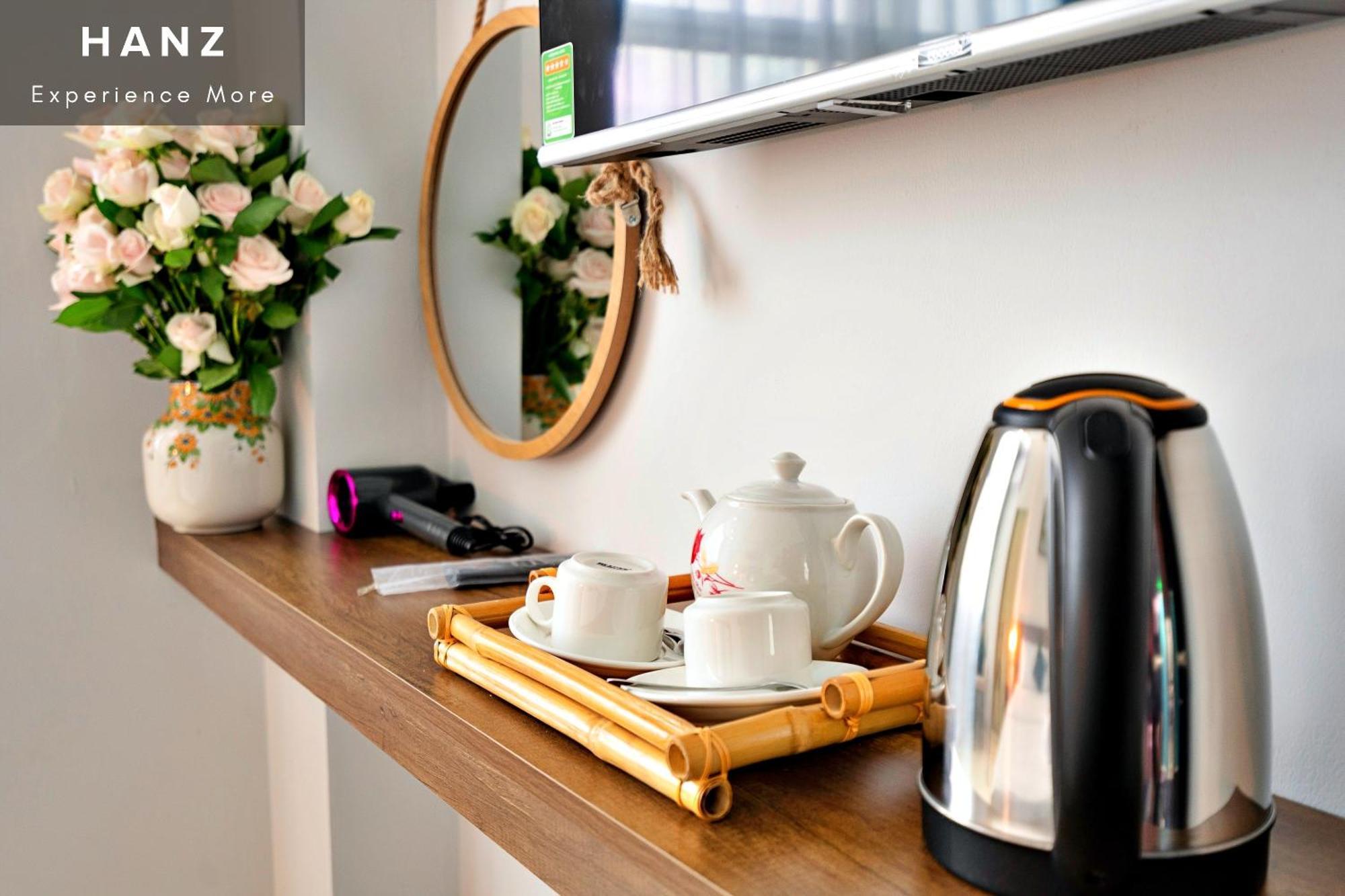 Hanz Front Hong Vy Khách sạn hẻo lánh 3*