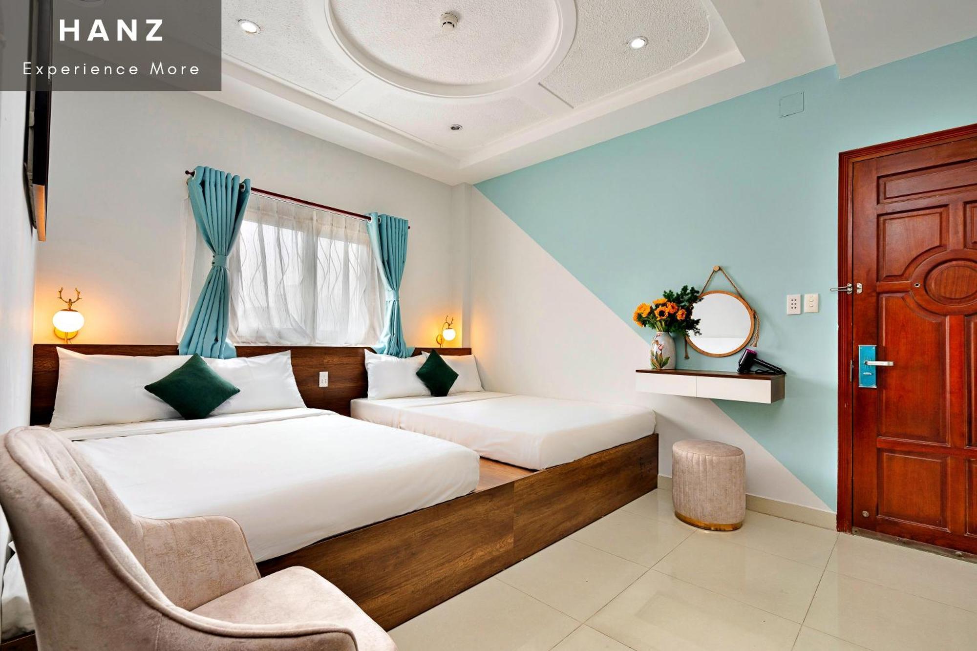 Hanz Front Hong Vy Khách sạn hẻo lánh 3*